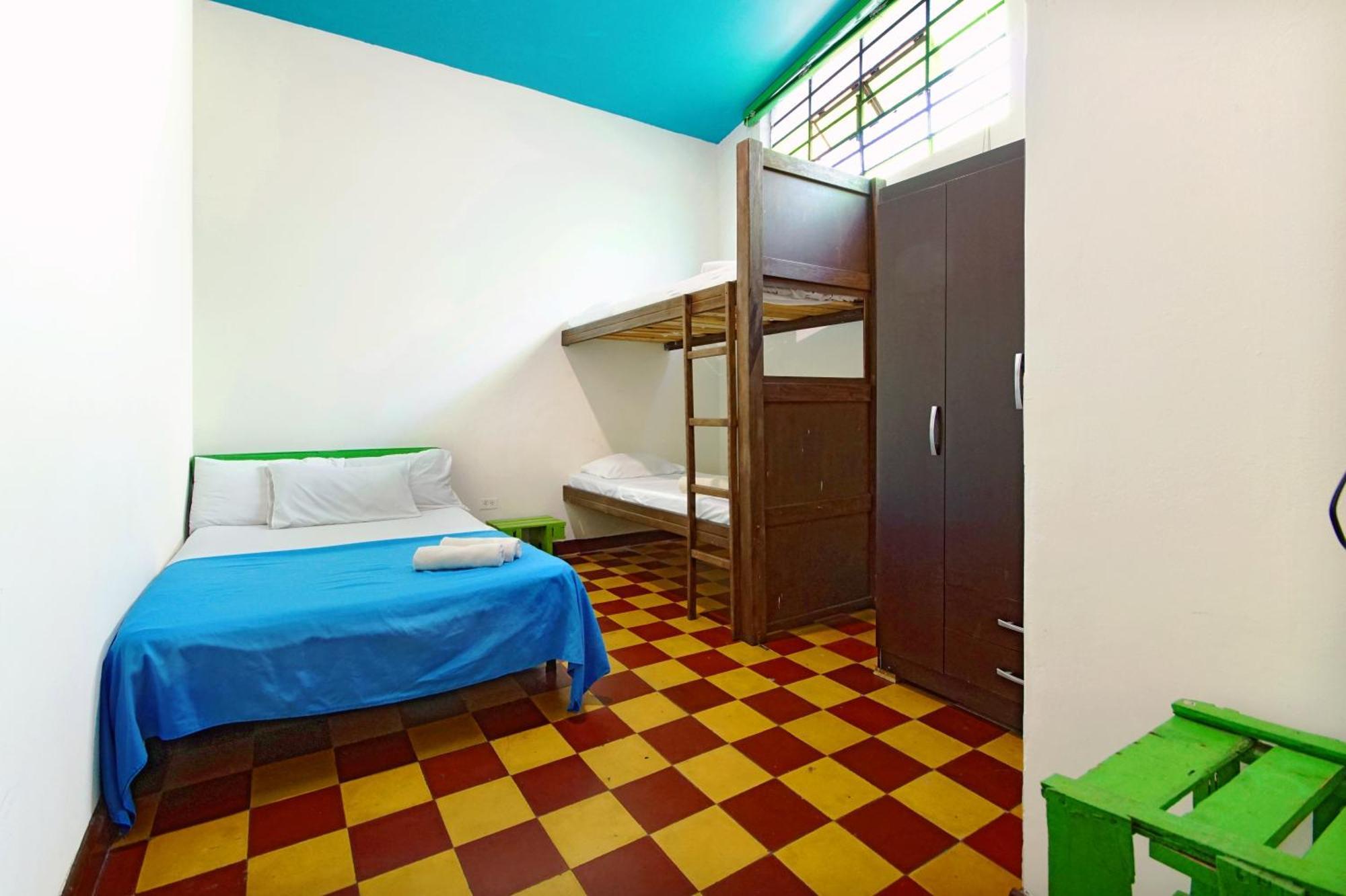 Ding-Dong Hostel Cali Exterior foto